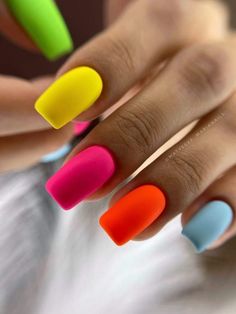 Neon Nails Matte, Bright Matte Nails, Bright Nail Ideas Neon, Neon Short Nails, Bright Color Nails, Nails Bright Colors, Fluorescent Nails, Sassy Nails, French Acrylic Nails