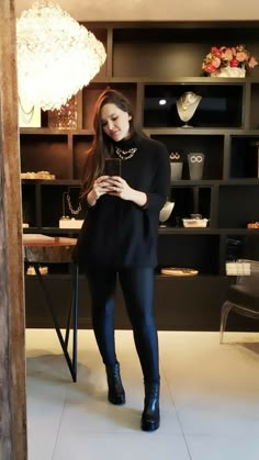 Dressy Fall Outfits, Outfit Informal, Express Outfits, Black Leggings Outfit, Nye Outfits, Short Women Fashion, Short Women