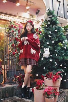 Korean Christmas Outfit, Female Reindeer, Red Christmas Outfit, Christmas Fashion Outfits, Christmas Sweater Outfits, Xmas Outfit, Trendy Christmas Outfits, Outfit Korean Style, Cute Christmas Outfits