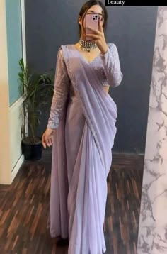 Light Color Sarees Party Wear, Beautiful Sari Design, Latest Farewell Sarees, Sari New Design, Blouse Designs Latest Georgette Sarees, Pose In Saree For Farewell, Womens Blouse Design, Blouse Designs For Sarees Latest, Sarees Designs Latest