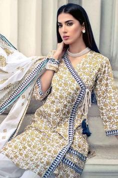 Lawn Dresses Stitching Ideas, Dresses Stitching Ideas, Stitching Ideas, Lace Dress Design, Dress Book