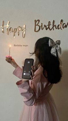 Portret Feminin, Birthday Shots, Simple Birthday Decorations, Cute Birthday Pictures, 21st Birthday Photoshoot, Birthday Ideas For Her, Cute Birthday Ideas, Instagram Creative Ideas, 사진 촬영 포즈