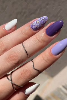 Purple Nails Simple, Simple Nails Gel, Diy Rhinestone Nails, Indian Nails, Nails Gel Nails, Diva Nails, Nails Simple, Rainbow Nails, Nails Gel