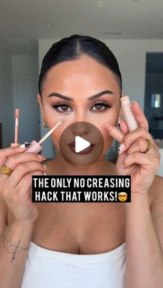 Best Makeup For Dark Circles Under Eyes, Eye Roller For Dark Circles, Under Eye Shadow Tutorial, Dark Under Eye Circles Makeup, Makeup For Under Eye Circles, Covering Under Eye Circles, Under Eye Concealer Creasing, How To Do Concealer Under Eyes, How To Hide Under Eye Bags With Makeup