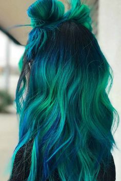 Vibrant Color Hair Ideas, Teal Balayage Hair, Easy Updos For Long Curly Hair Simple, Dimensional Blue Hair, Blue And Green Hair Ideas, Swamp Hair, Dark Blue And Green Hair, Hair Color Ideas Green, Blue Green Hair Color