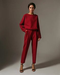 Red Trousers, Tapered Trousers, Business Outfit, Mode Inspo, Fashion Mode, Work Attire, Mode Inspiration