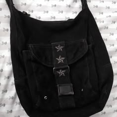 Grunge Bags, Pretty Bags, Cute Bags, Dream Clothes, Outfit Casual, A Black, Fashion Inspo Outfits, Style Me, Cool Outfits