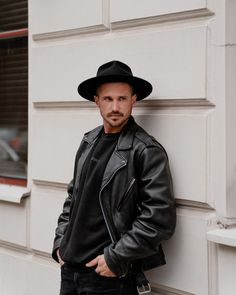 Meet Stormy Black - men's fedora hat in black color.  The Stormy Black hat for men has a tall teardrop-shaped crown with a wide, stiff brim. It comes with a triple strand black band which can also be removed for a simpler aesthetic look.  Like any other Reverie wool felt hat, the Stormy Black features an adjustable inner strap to suit varied head sizes. It allows you to reduce the size of the hat by another 2 cm.  Details: - Men's fedora hat - 100% Australian wool - adjustable inner strap to fit Casual Black Flat Cap Felt Hat, Modern Black Hat For Fall, Modern Black Fedora Hat, Casual Black Top Hat For Fall, Men Hats Styles, Mens Fedora Hat, Mens Fedora, Black Fedora, Fedora Hats