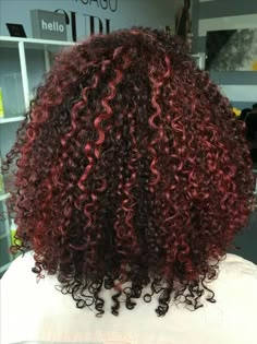 Highlight Hair Ideas, Red Highlights In Brown Hair, Highlight Hair, Highlight Ideas, Dark Curly Hair, Highlights Curly Hair, Red Hair Inspo, Brown Curly Hair