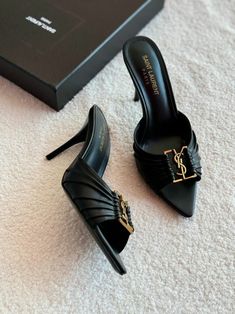 Ysl Slippers, Ysl Shoes Heels, Elegant Shoes Heels, Cute Shoes Heels, Fashion Shoes Sandals, Shoes Outfit Fashion, Black Shoes Heels