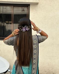 Crimping Hairstyles Indian Wedding, Open Hair Hairstyles Wedding, Indian Hairdo, Crimping Hair, Hairstyle Bridal, Engagement Hairstyles, Easy Hairdos