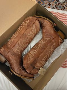 Tan Hat Outfit Summer, Small Cowgirl Boots Outfit, Pretty Cowboy Boots, Real Cowgirl Boots, Pretty Cowgirl Boots, Woman’s Boots, Coastal Cowgirl Boots, Southern Woman Aesthetic, Women’s Cowgirl Boots