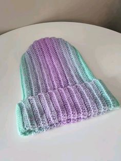 This super cozy gradient beanie is perfect for keeping you warm in the cold weather!❄️ 


#crochetbeanie #crochethat #crochethandmade #etsygifts #etsycrochetshop #crochetgifts #beaniehat