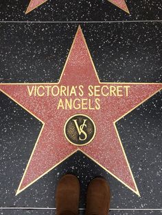 the star on the hollywood walk of fame for victoria's secret angels