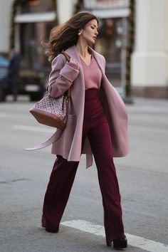 #FashionInspiration #StyleGoals #TrendyLooks #FashionistaFaves #OOTD #FashionForward #InstaFashion #FashionAddict #FashionObsessed #FashionGoals Trendy Fall Outfits, Pink Coat, Mode Inspo, Looks Chic, Work Outfits Women, Style Mistakes, Professional Outfits, Fall Fashion Trends, Classy Women