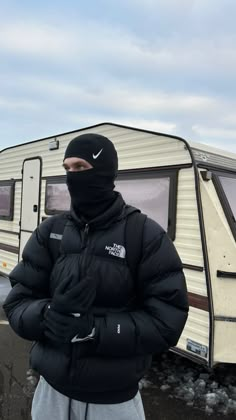 Arctyrex Beanie Outfit, Balaclava Outfit Men, Roadman Aesthetic, The North Face Aesthetic, Carhartt Hoodie Outfit, Snowboarding Outfit Mens, Roadman Style, Drill Outfit, North Face Aesthetic