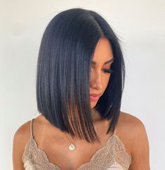 Classic Blunt Bob Haircut Bob Haircut Styles, Bob Cuts For Women, Blonde Bob With Bangs, Vivid Hair Color, Natural Wavy Hair, Haircut Styles, Blowout Hair