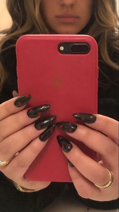 Black And Red Acrylic Nails Almond, Black Nails Heart Design, Red And Black Nails Heart, Black Or Red Nails, Black Nails Red Design, Black Red Acrylic Nails, Black Nails Red Heart, Red Nails With Black Heart