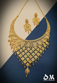 Dubai Necklace Designs Gold Simple Dubai Gold Jewelry Necklaces, Dubai Gold Jewelry Necklaces Bridal, Dubai Gold Jewelry, Gold Bridal Necklace, Pure Gold Jewellery, Gold Jewelry Outfits, Bridal Jewellery Design, Gold Jewelry Simple Necklace, Gold Necklace Indian Bridal Jewelry