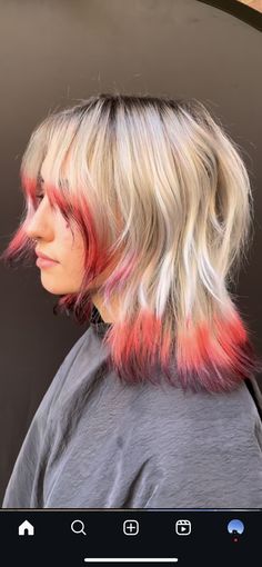 Blonde Color Blocking, Blonde Layered Hair Medium, Ice Blonde Bob, Layered Hair Medium, Blonde With Red, Blonde Layered Hair, Dyed Tips, Ice Blonde, Blonde Layers