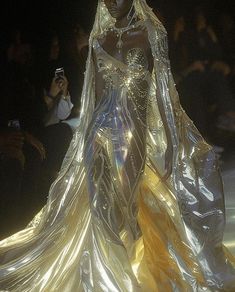 Golden Globes Red Carpet, 90s Runway Fashion, Fairytale Fashion, Fashion Fits, Celebrity Outfits