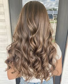 Brown Balyage Long Hair Brunettes, Brown Hair With Warm Blonde Highlights, Highlights Brown Hair Balayage, Balyage Long Hair, Light Brunette Hair, Balayage Hair Caramel, Hair Inspired, Summer Blonde