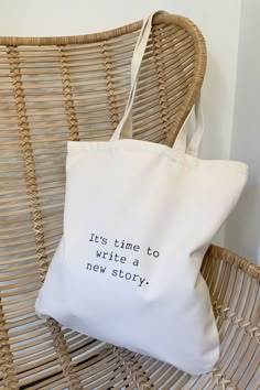 Beauty Branding Design, Totes Ideas, Cloth Tote Bag, Bag Quotes, New Story, Cricut Projects Vinyl, Perfectly Imperfect, Shoulder Tote Bag, Fashion 2020