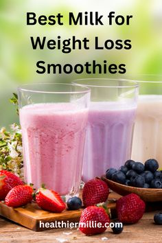 Adding a smoothie to your diet can help you reach your weight loss goals. With many milk options, it’s important to know which milk is the best for weight loss smoothies. #WeightLoss #Smoothies #Milk #HealthyDiet #HealthyEating Smoothie Protein, Best Protein Shakes, Protein Smoothie Recipes, Protein Diet, Best Smoothie Recipes, Spinach Smoothie, Best Protein