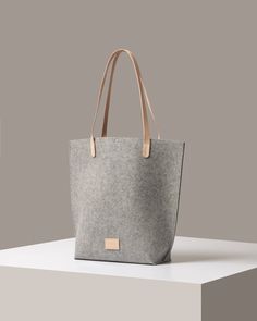 Minimal Bag Design, Felt Tote Bag, Wool Tote, Felt Tote, Grey Tote, Brand Assets, Handmade Tote, Minimal Aesthetic, Tote Pattern