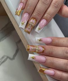 Cross On Hand, Cross Nails, Nails Gold, Glow Nails, Golden Pattern, Nail Swag