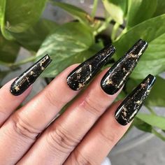 Black And Gold Nails, Mini Manicure, Black Press On Nails, Black Gold Nails, Glitter Galaxy, Gold Acrylic Nails, Galaxy Black, Velvet Nails, Black Acrylic Nails