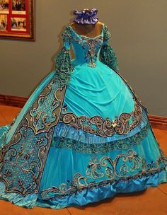 FANTASY & MEDIEVAL WONDERFULL FASHION 1860s Dresses, Historical Gowns, Antique Dresses, Victorian Dresses, Fashion Through The Ages, Historical Dress, Period Clothing