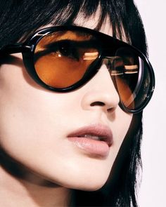 Big Sunglasses Women, Chunky Glasses, Paris Editorial, Chunky Sunglasses, Eyes Game, Glasses Trends, Tom Ford Eyewear, Cool Glasses