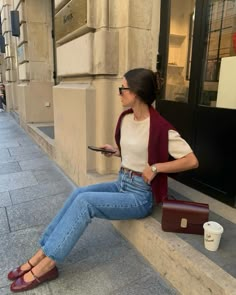 5 Chic Autumn Colour Trends French Women are Wearing on Repeat | Who What Wear UK Parisienne Chic, French Outfit, Old Money Outfits, Work Fits, Looks Street Style, Old Money Style, 2025 Fashion, Autumn Outfits, Fall Fits