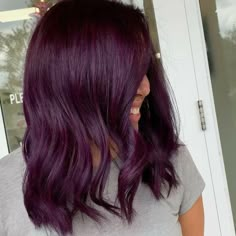 Red Hair Outfits, Charcoal Hair, Types Of Hair Color, Purple Ombre Hair, Dark Purple Hair, Hair Color Purple