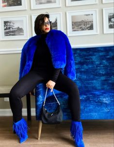 Blue Fur Coat Outfit Street Style, Fur Bucket Hat Outfit Black Women, Royal Blue Coat Outfit, Blue Fur Coat Outfit, New Years Outfits Parties, Outfits For Parties, New Years Outfits, Blue Fur Coat, Blue Faux Fur Coat