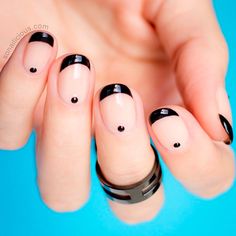 Black And Nude Nails, Black Acrylic Nail Designs, Nail Art Wheel, Chipped Nail Polish, Black Acrylic Nails, Black Nail Art, Black Nail Polish, Pointed Nails, Black Nail Designs