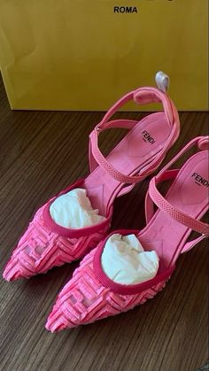 Pink Fendi Bag, Fendi Aesthetic, Pink Fendi, Fendi Heels, Fendi Pink, Boots Shoe, Heels Aesthetic, Ootd Women, Sling Back Heels