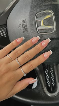 @larissalopesqa Formal Nails, Basic Nails, Girly Acrylic Nails, Simple Acrylic Nails, Vacation Nails, Short Acrylic Nails Designs, Classy Nails, Nail Accessories