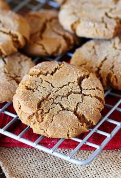 some cookies are cooling on a wire rack