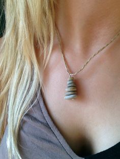 NEW Zen beach stone pendants... Now with tall thin ones or dark stacks worn in thin hemp chains - 35 inch length included to adjust to any favorite length, place knots with in it for designs - be creative!! Great gift idea  I have included a beautiful handmade gift box made of vintage wood and waxed to a nice sheen. Keep yourself centered with this naturally beautiful, balanced column of beach stones. These small, flat, smooth stones are naturally centered  yet are secured with a wire drilled th Dremmel Art Projects, Rock Carving Dremel, Easy Wire Wrapping Stones, Rock Pendant, Zen Jewelry, Sea Jewelry, Jewelry Editorial