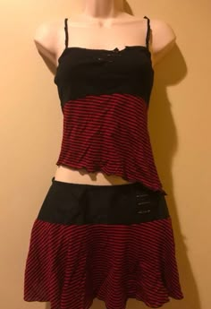 Red And Black Mall Goth, Emo Fairy, Future Outfit, How To Make Clothes, 2000s Fashion, Safety Pin