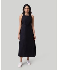 in stock Crossback Dress, Travel Clothes Women, Madewell Denim, Black Midi Dress, Travel Outfit, Black Design, Dress Details, In Fashion, Sustainable Fashion