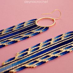 Luxury Blue Beaded Earrings, Ombre Fringe Earrings, Royal Blue Earrings, Gold Bead Earrings, Gradient Design, Earring Patterns, Seed Bead Earrings, Bead Jewellery, Bijoux Diy