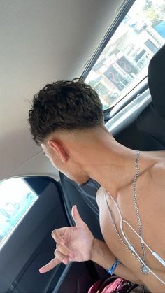 Taper Fade Long Hair, Mens Haircuts Thick Hair, Mid Fade Haircut, Men Fade Haircut Short, Haircut Selfie