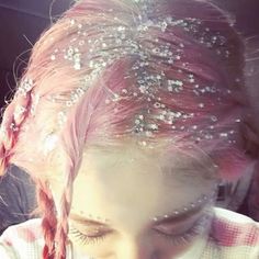 andromeda van doren Catty Noir, Van Doren, Pastel Grunge, Glitter Girl, Glitter Hair, Fairy Dust, Her Eyes, Soft Grunge, Pastel Goth