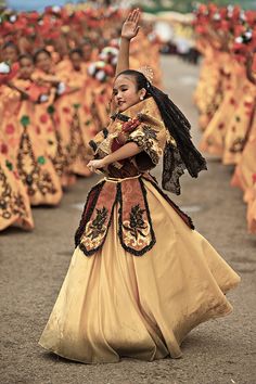 Filipino Culture Aesthetic, Sinulog Festival Costume Drawing, Sinulog Festival Costume, Philippines Tradition, Sinulog Queen Costume, Festival Costumes In The Philippines, Sinulog Festival