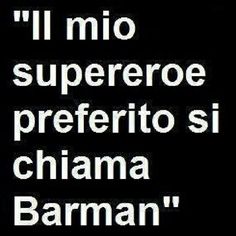 a black and white photo with the words i'll mio supereroe preferito si chiama batman