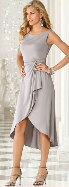 текучий силуэт Mode Over 50, Silver Cocktail Dress, Cv Design, Evening Dresses Short, فستان سهرة, Dinner Dress, Flattering Dresses