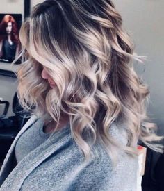 Balayage Hair Color Ideas, Brown Hair Shades, Balayage Hair Color, Latest Hair Color, Balayage Hair Blonde, Hair Color Highlights, Penteado Cabelo Curto